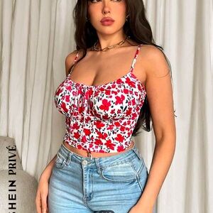 Privé Ladies' Floral Print Crop Cami Top Perfect For An Elegant Occasion